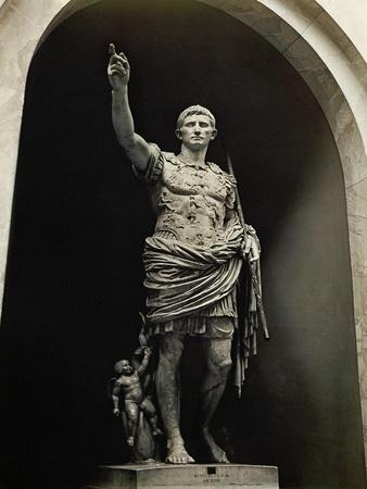 Emperor Augustus in Military Dress, Marble Figure from the Prima Porta - Giclee Print, 12x16
