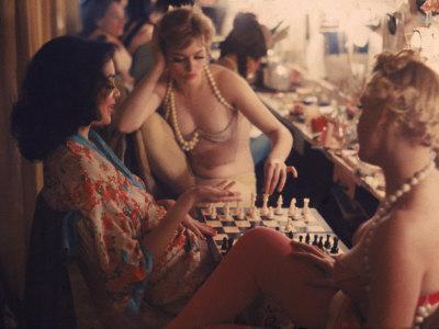 Showgirls Playing Chess Between Shows at Latin Quarter Nightclub - Photographic Print, 16x12 Showgirls Playing Chess Between Shows at Latin Quarter Nightclub - Photographic Print, 16x12